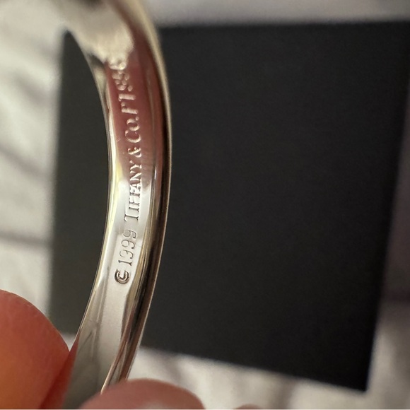 1999 Tiffany & Co. Women’s Platinum Anniversary Wedding Band Ring 3mm size 5.5 - Picture 4 of 8